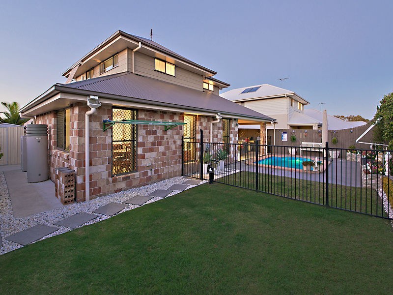 8 Kennedia Court, North Lakes QLD 4509