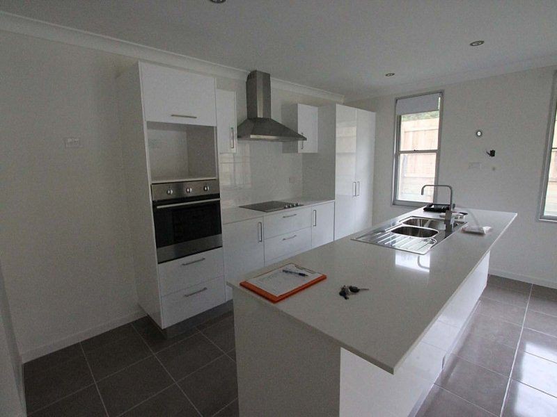 28 Stella Street, Boyne Island QLD 4680