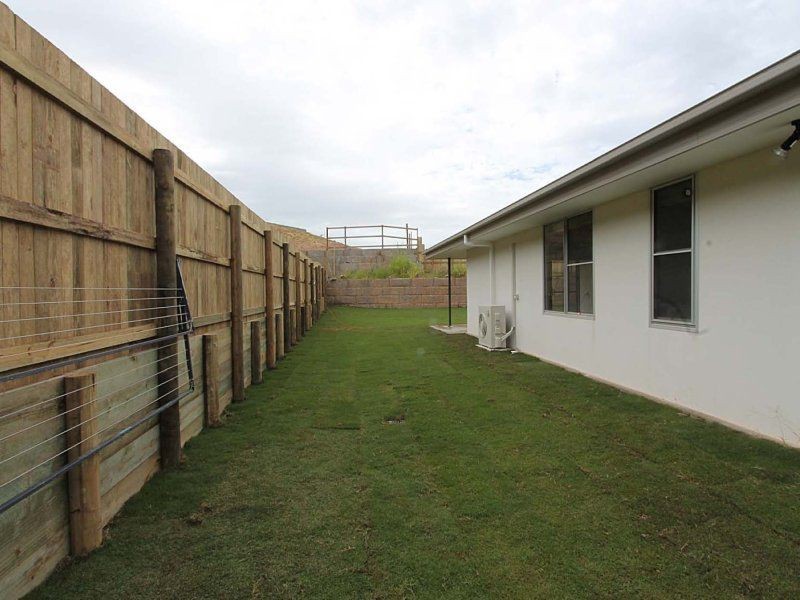 28 Stella Street, Boyne Island QLD 4680