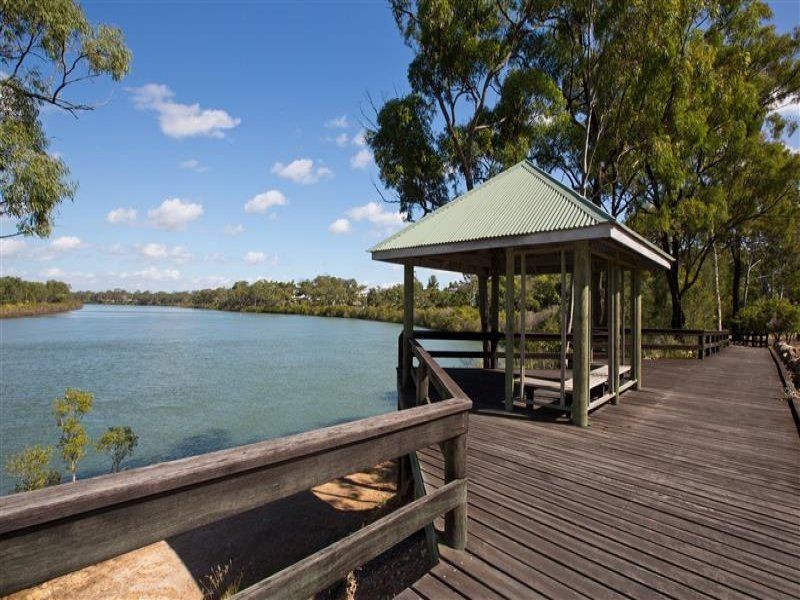 28 Stella Street, Boyne Island QLD 4680