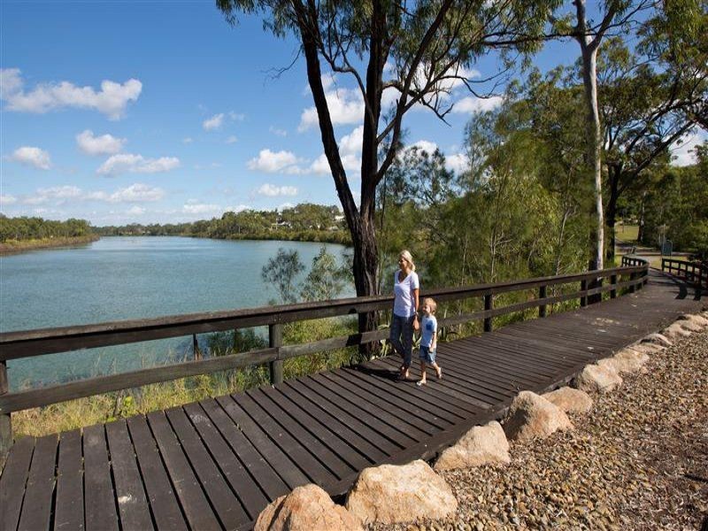28 Stella Street, Boyne Island QLD 4680