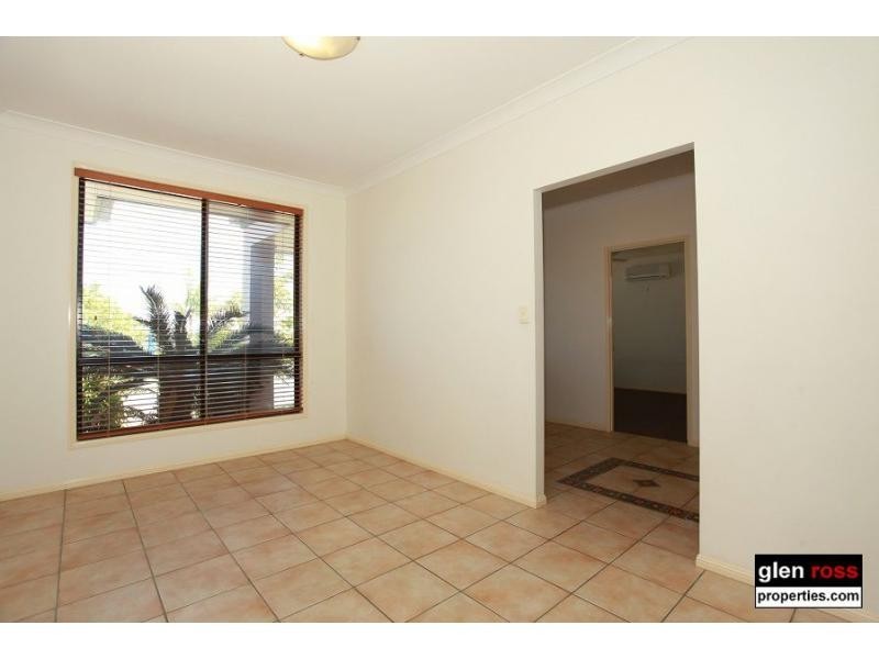 32 Chilton Crescent, North Lakes QLD 4509