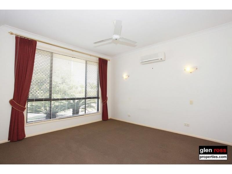32 Chilton Crescent, North Lakes QLD 4509