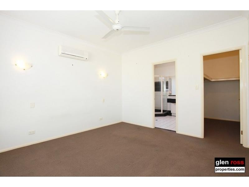 32 Chilton Crescent, North Lakes QLD 4509