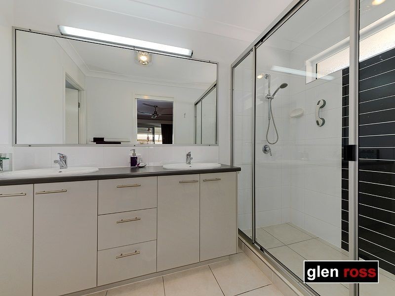 4 Palmgrove Place, North Lakes QLD 4509