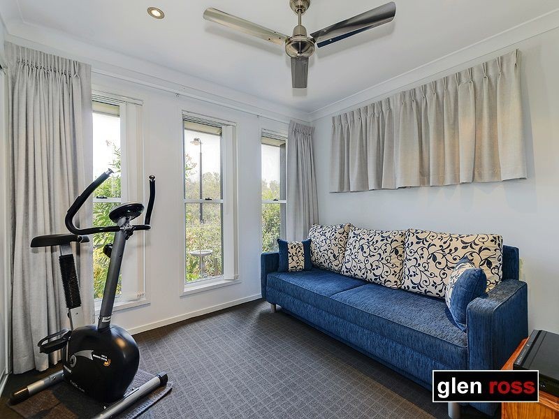 4 Palmgrove Place, North Lakes QLD 4509
