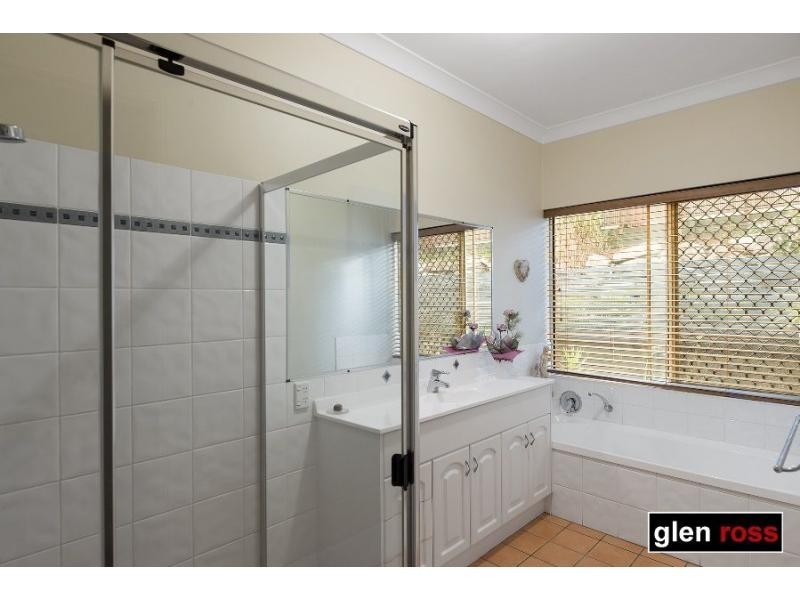 74 Castle Hill Drive, Murrumba Downs QLD 4503