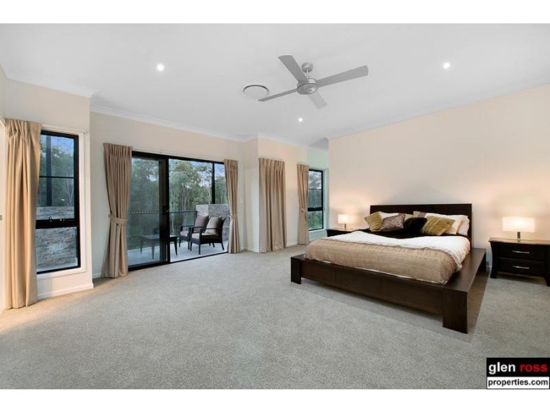 25 Dana Street, Cashmere QLD 4500