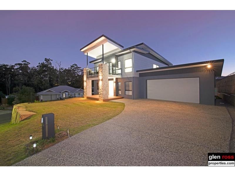 25 Dana Street, Cashmere QLD 4500
