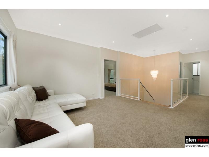 25 Dana Street, Cashmere QLD 4500