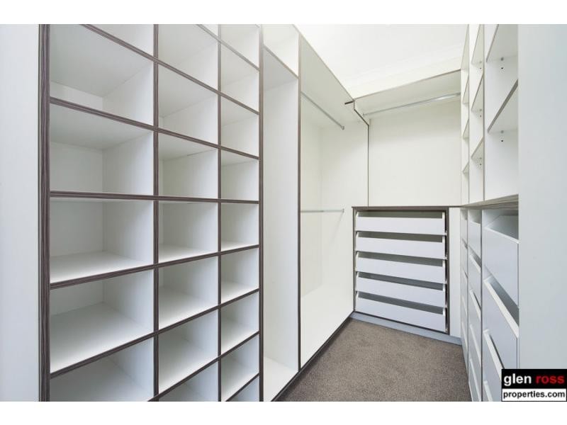 25 Dana Street, Cashmere QLD 4500