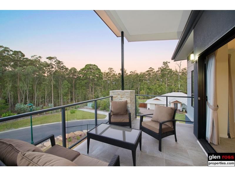 25 Dana Street, Cashmere QLD 4500