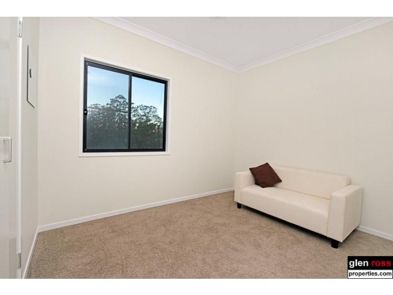 25 Dana Street, Cashmere QLD 4500