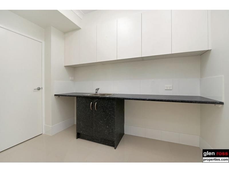 25 Dana Street, Cashmere QLD 4500