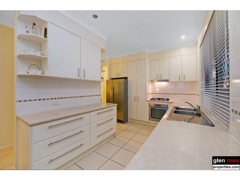 6 Hirsch Court, North Lakes QLD 4509