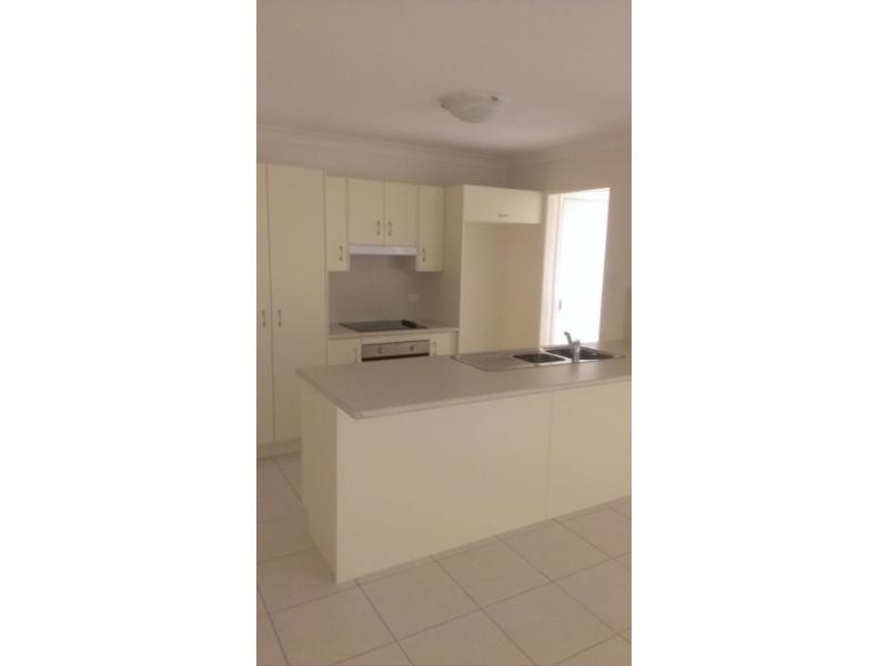 8 Allen Road, Gracemere QLD 4702