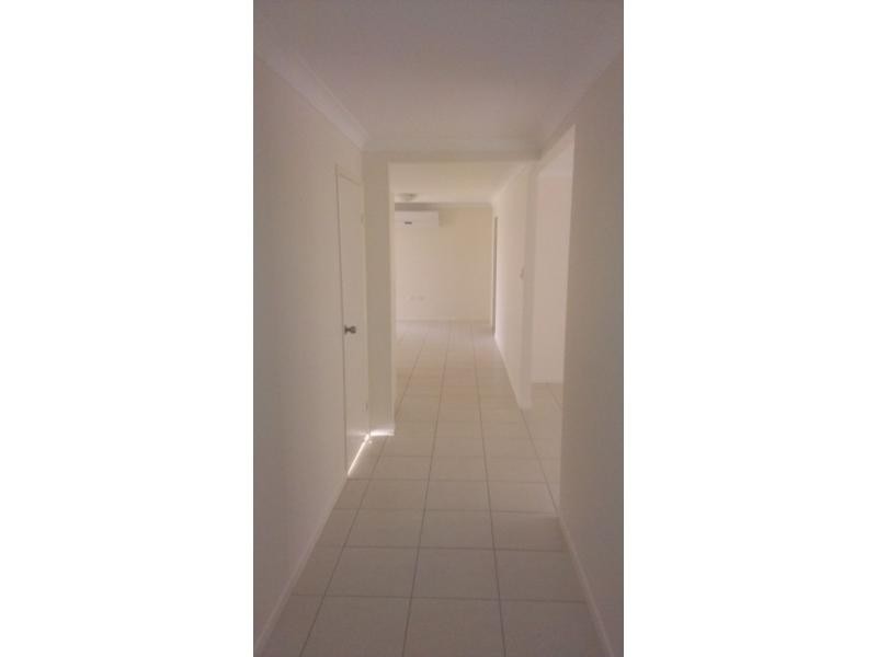 8 Allen Road, Gracemere QLD 4702
