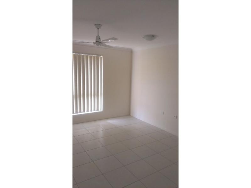 8 Allen Road, Gracemere QLD 4702