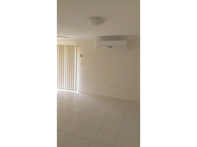 8 Allen Road, Gracemere QLD 4702