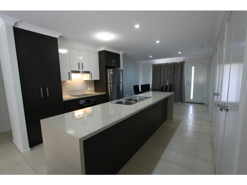 1/241 Upper Dawson Road, Allenstown QLD 4700