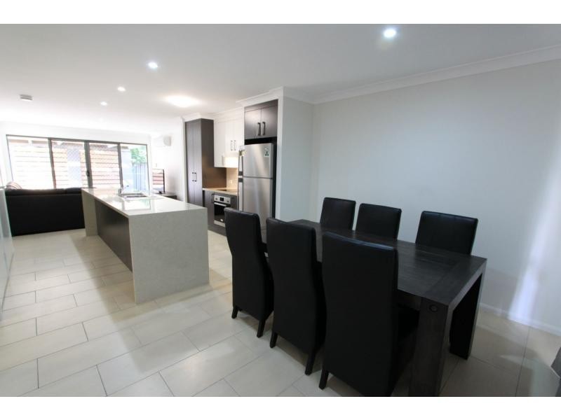 1/241 Upper Dawson Road, Allenstown QLD 4700