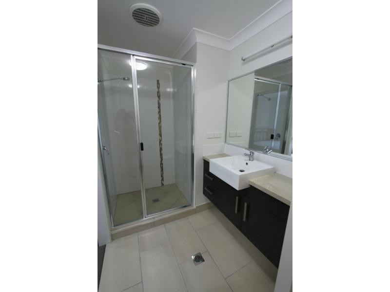 1/241 Upper Dawson Road, Allenstown QLD 4700