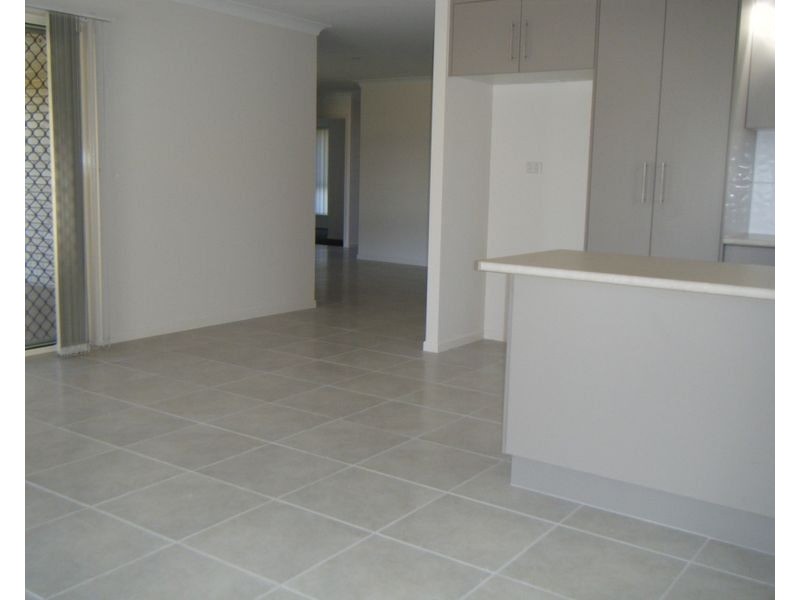 25 Kerrie Meares St, Gracemere QLD 4702