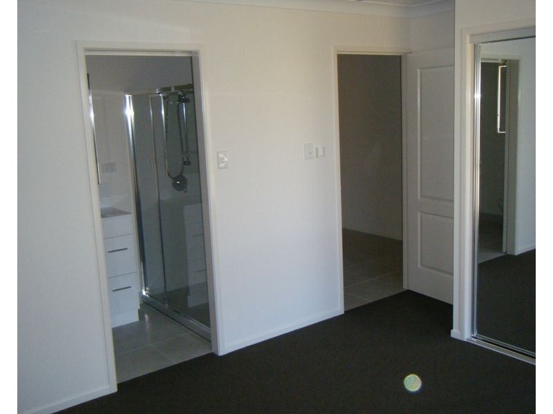 25 Kerrie Meares St, Gracemere QLD 4702