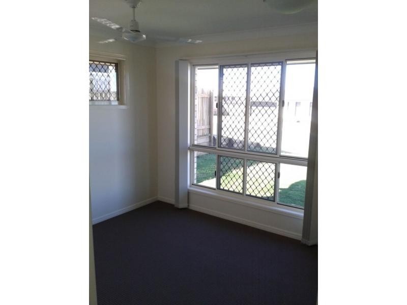 8 Perkins Street, Gracemere QLD 4702