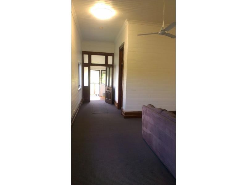 8 Victoria Street, West Rockhampton QLD 4700