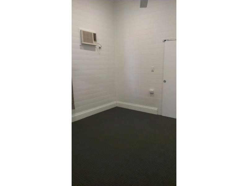 8 Victoria Street, West Rockhampton QLD 4700