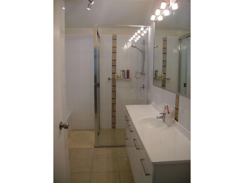276 Denham , The Range, The Range QLD 4700