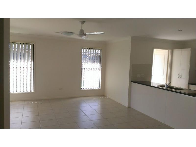 53 Cherryfield Road, Gracemere QLD 4702