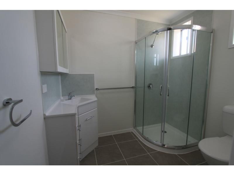 2/77 High Street, Berserker QLD 4701