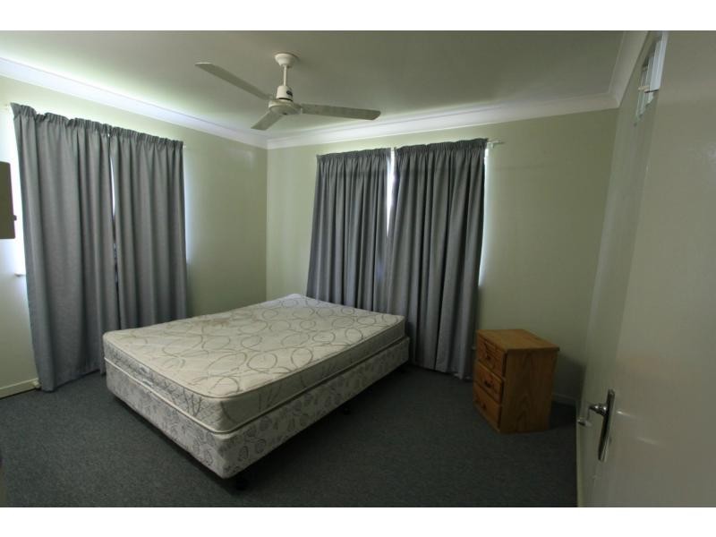 48 Denning Street, Park Avenue QLD 4701