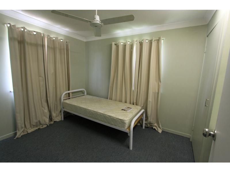 48 Denning Street, Park Avenue QLD 4701