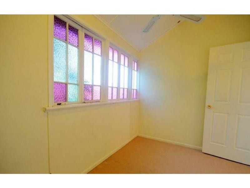 27 Woodville Street, Wandal QLD 4700