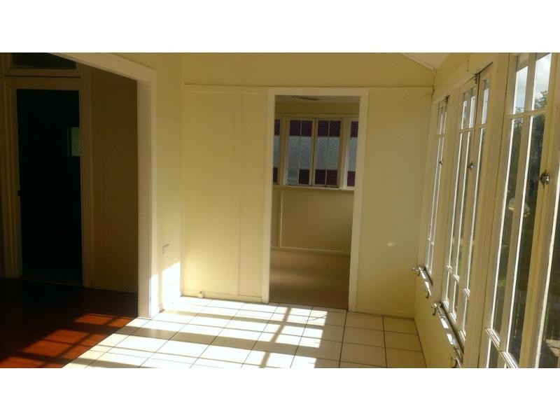 27 Woodville Street, Wandal QLD 4700