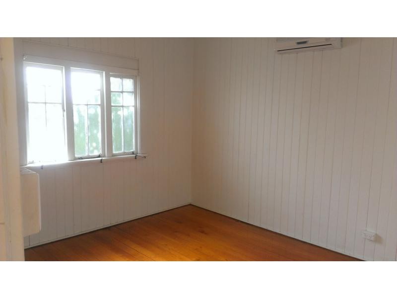 27 Woodville Street, Wandal QLD 4700