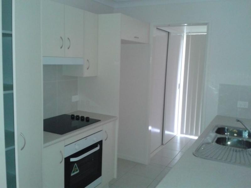 17 Bronco Crescent, Gracemere QLD 4702