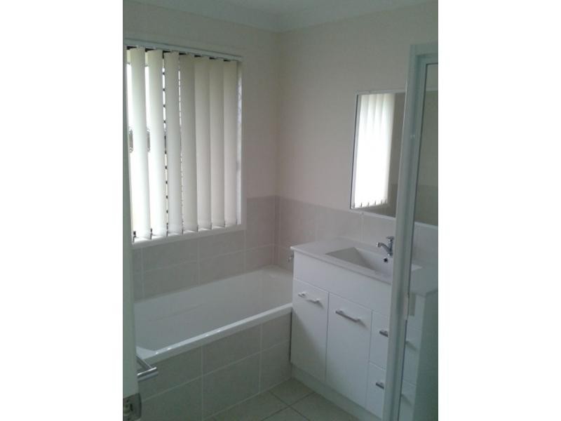 17 Bronco Crescent, Gracemere QLD 4702