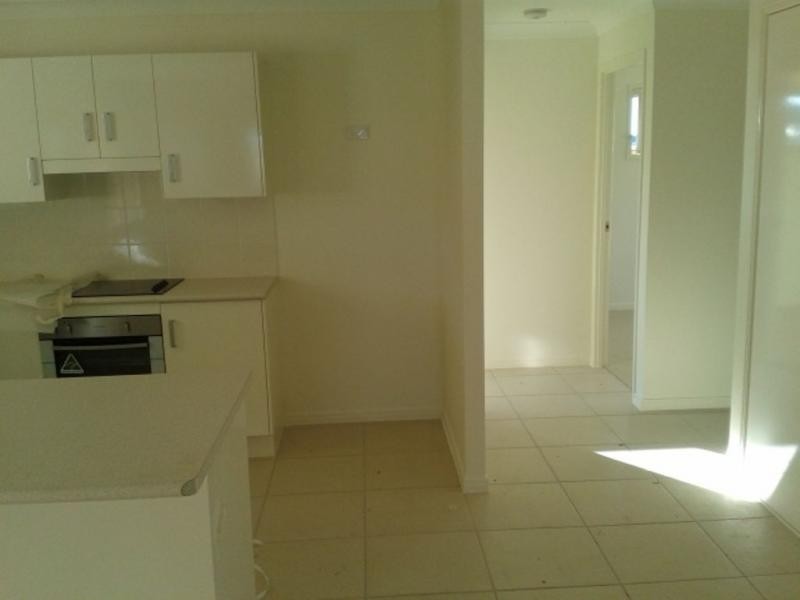 8 Fillwood Court, Gracemere QLD 4702