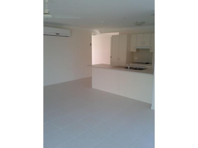64 Bronco Crescent, Gracemere QLD 4702