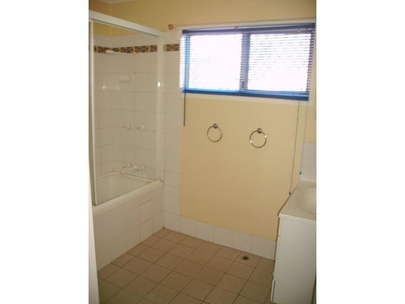 Duplex 1/397 Diplock Street, Frenchville QLD 4701