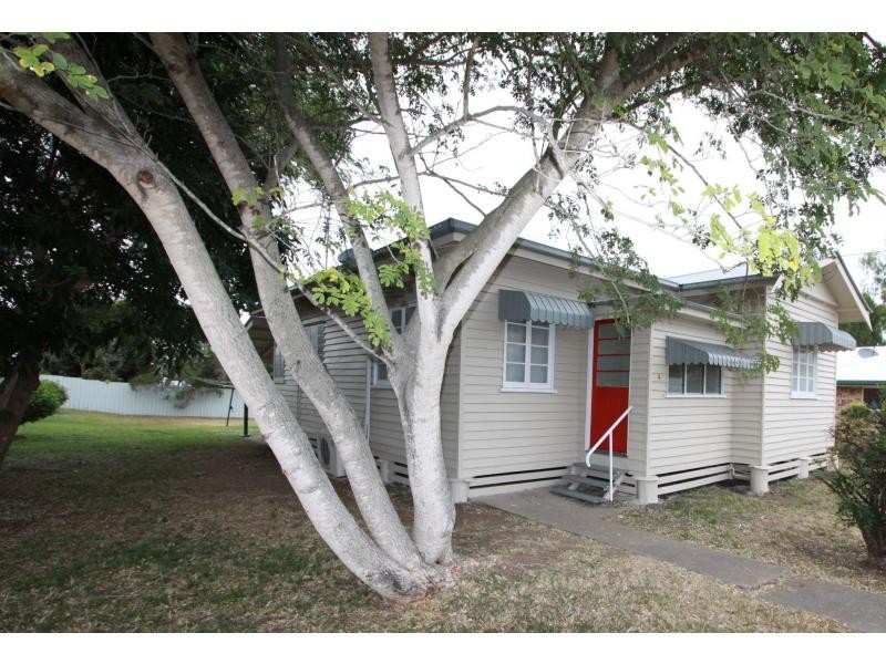 4 Face Street, Park Avenue QLD 4701