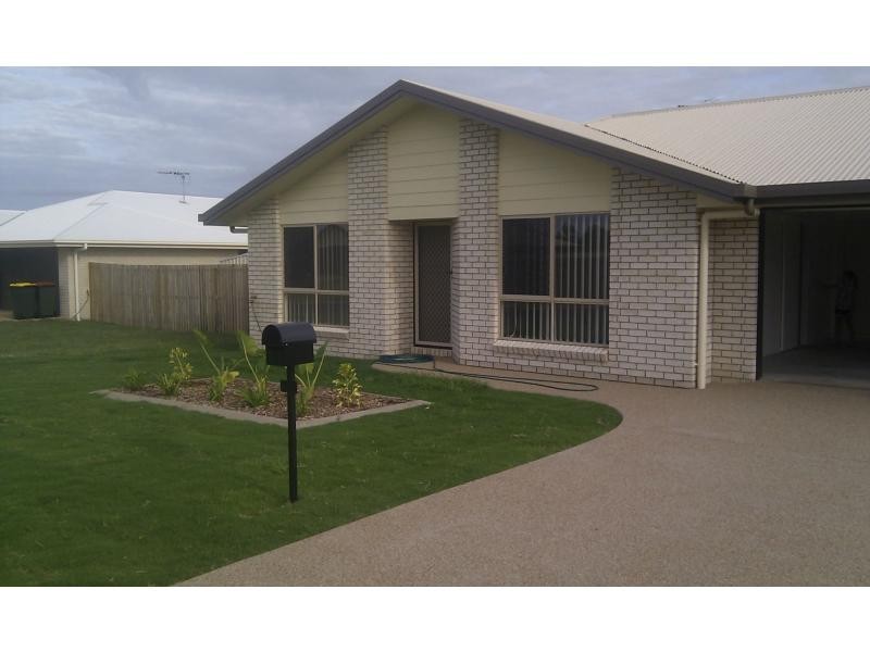 12 Jane Crescent, Gracemere QLD 4702