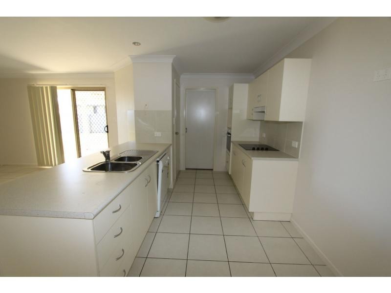 5 Jane Crescent, Gracemere QLD 4702