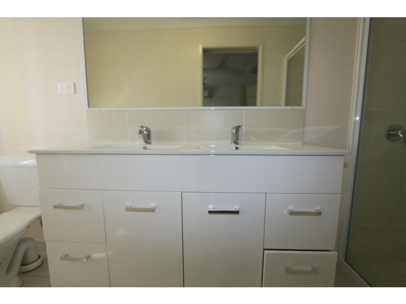 5 Jane Crescent, Gracemere QLD 4702