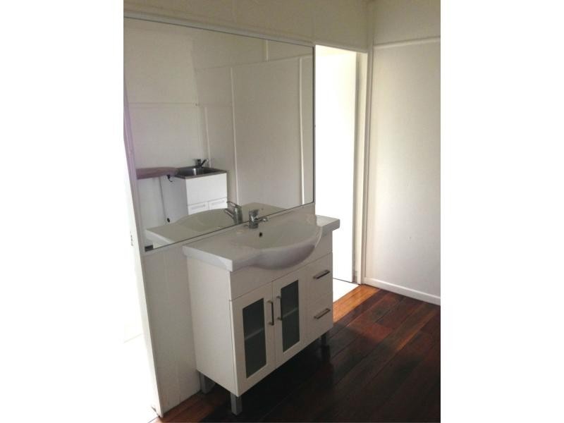 21 Davis Street, Allenstown QLD 4700