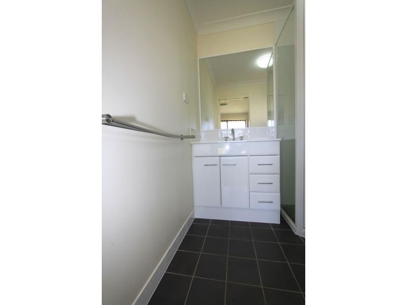 14 Annie Close, Gracemere QLD 4702